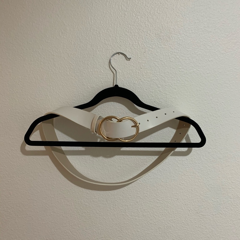 NWOT Fashionnova White Double Circle Belt - Picture 3 of 4